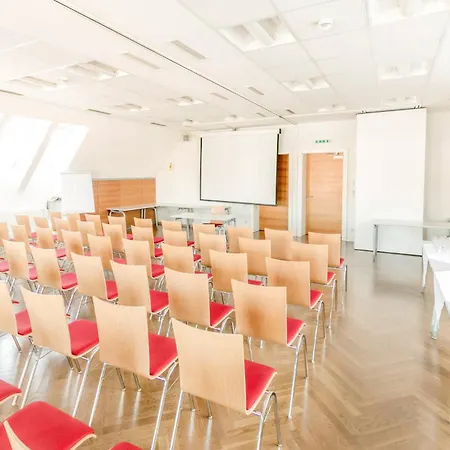 ホテル Zum Dokl - Seminarhotel & Restaurant