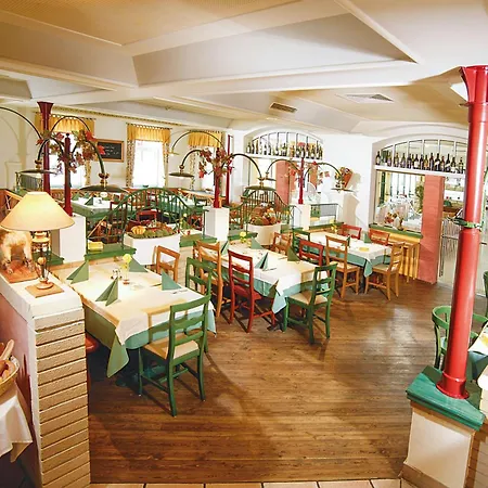 Zum Dokl - Seminarhotel & Restaurant * グライスドルフ