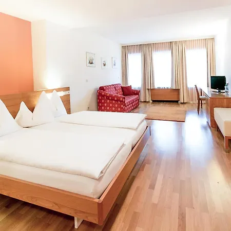 Zum Dokl - Seminarhotel & Restaurant *